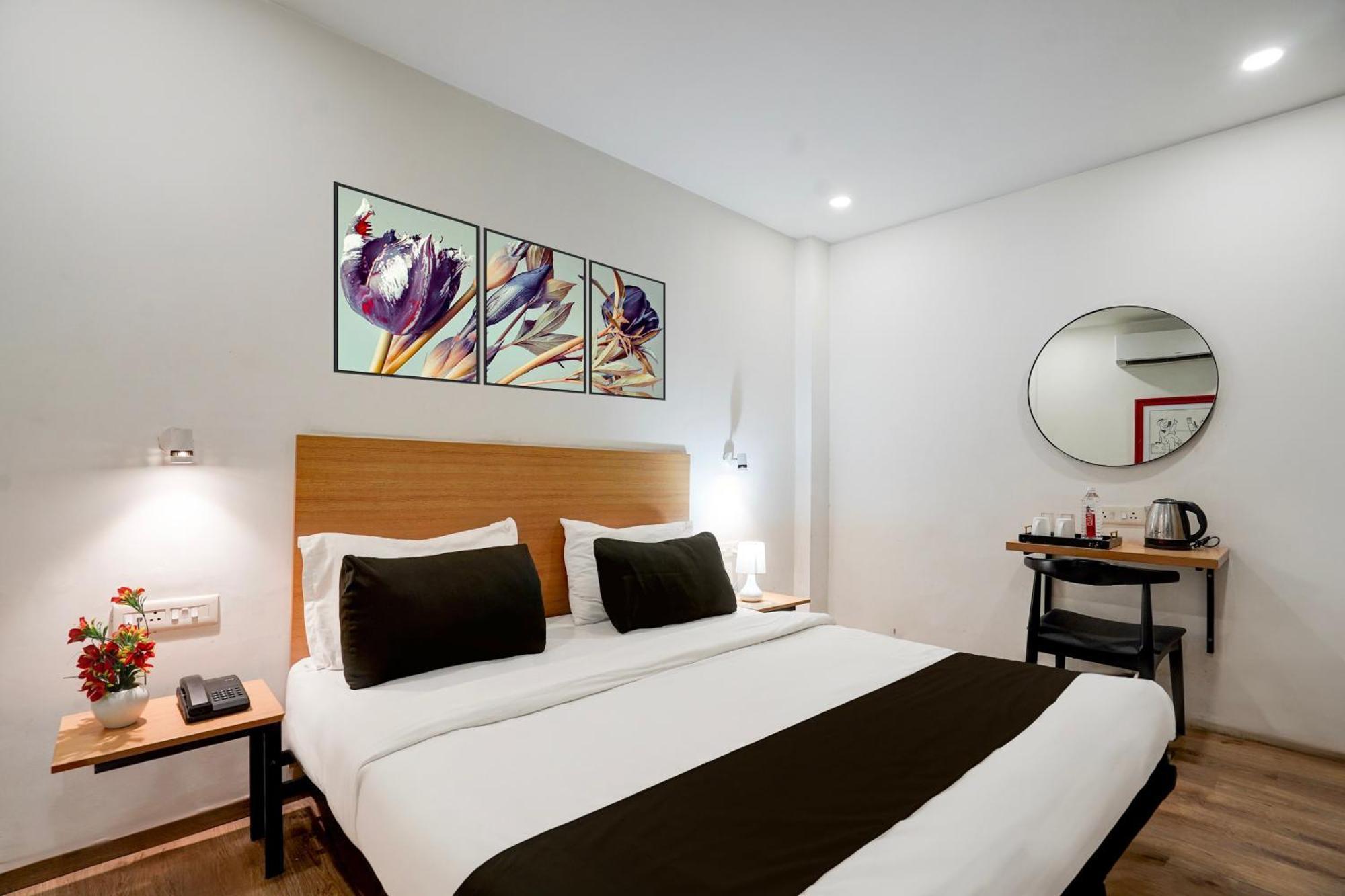 Super Townhouse Gomti Nagar Sector 6 Near Ekana Stadium Lucknow Buitenkant foto