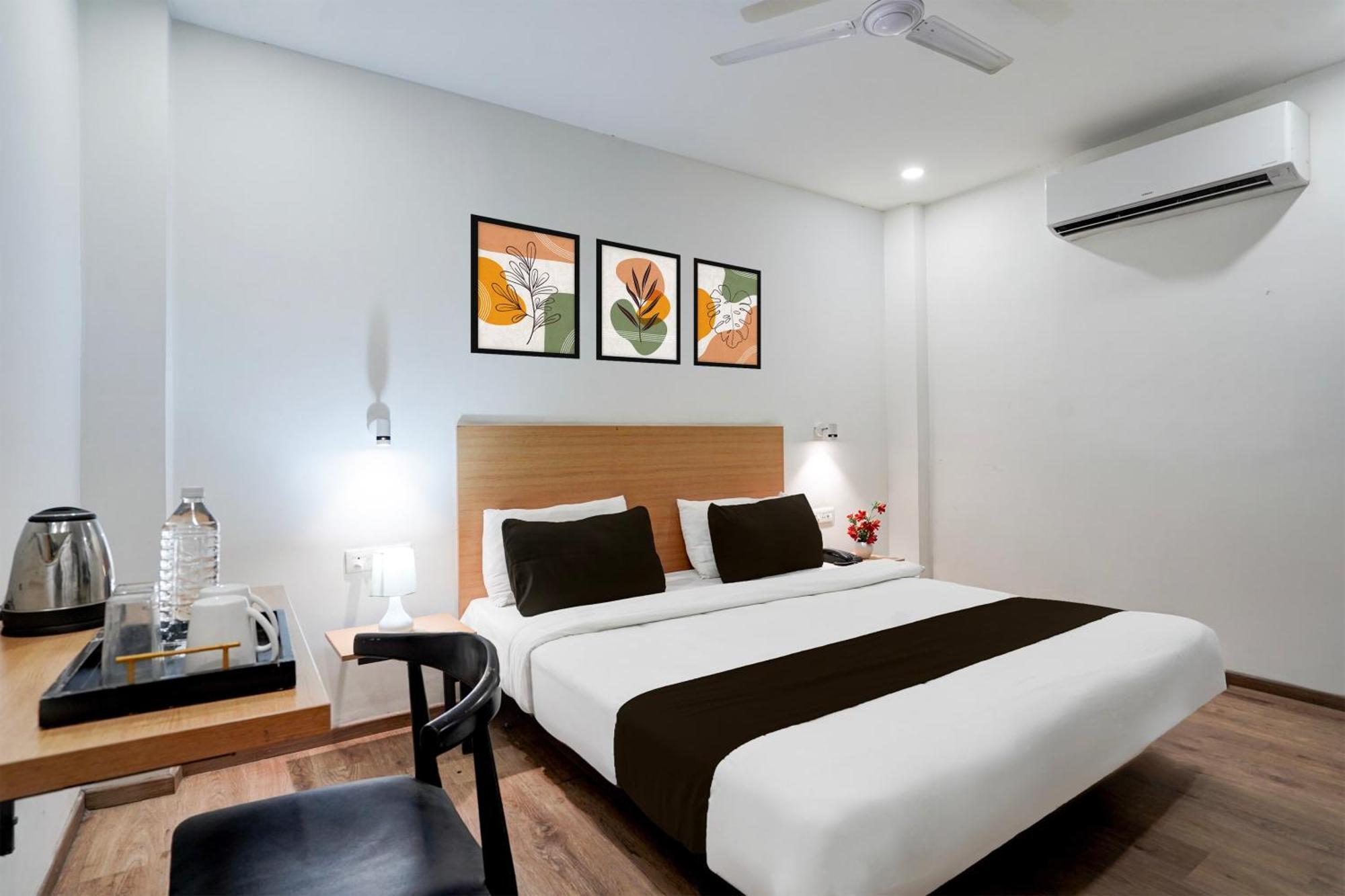 Super Townhouse Gomti Nagar Sector 6 Near Ekana Stadium Lucknow Buitenkant foto