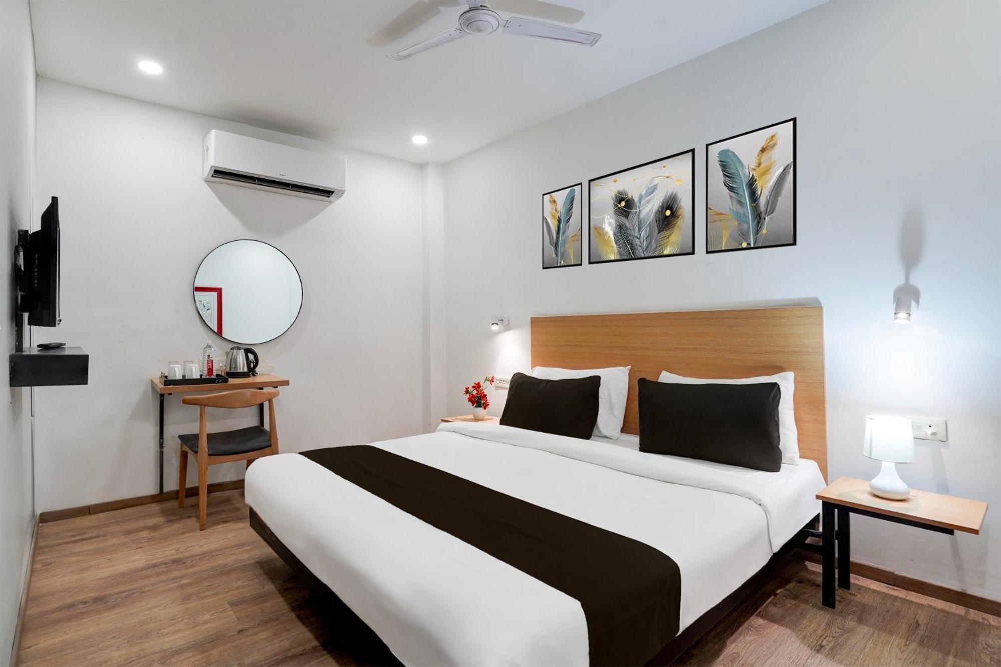 Super Townhouse Gomti Nagar Sector 6 Near Ekana Stadium Lucknow Buitenkant foto