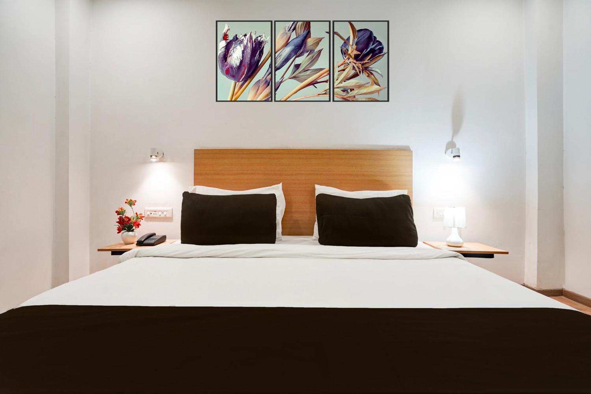 Super Townhouse Gomti Nagar Sector 6 Near Ekana Stadium Lucknow Buitenkant foto