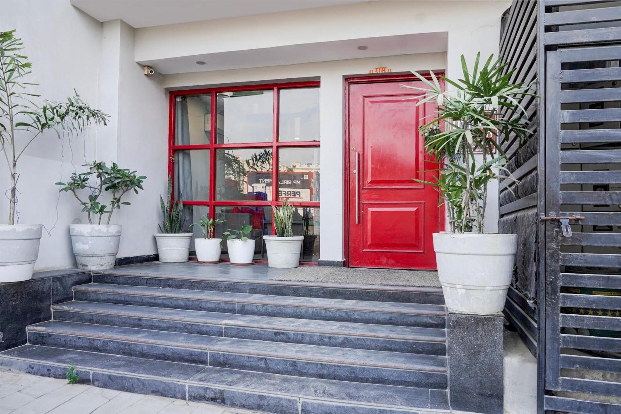 Super Townhouse Gomti Nagar Sector 6 Near Ekana Stadium Lucknow Buitenkant foto