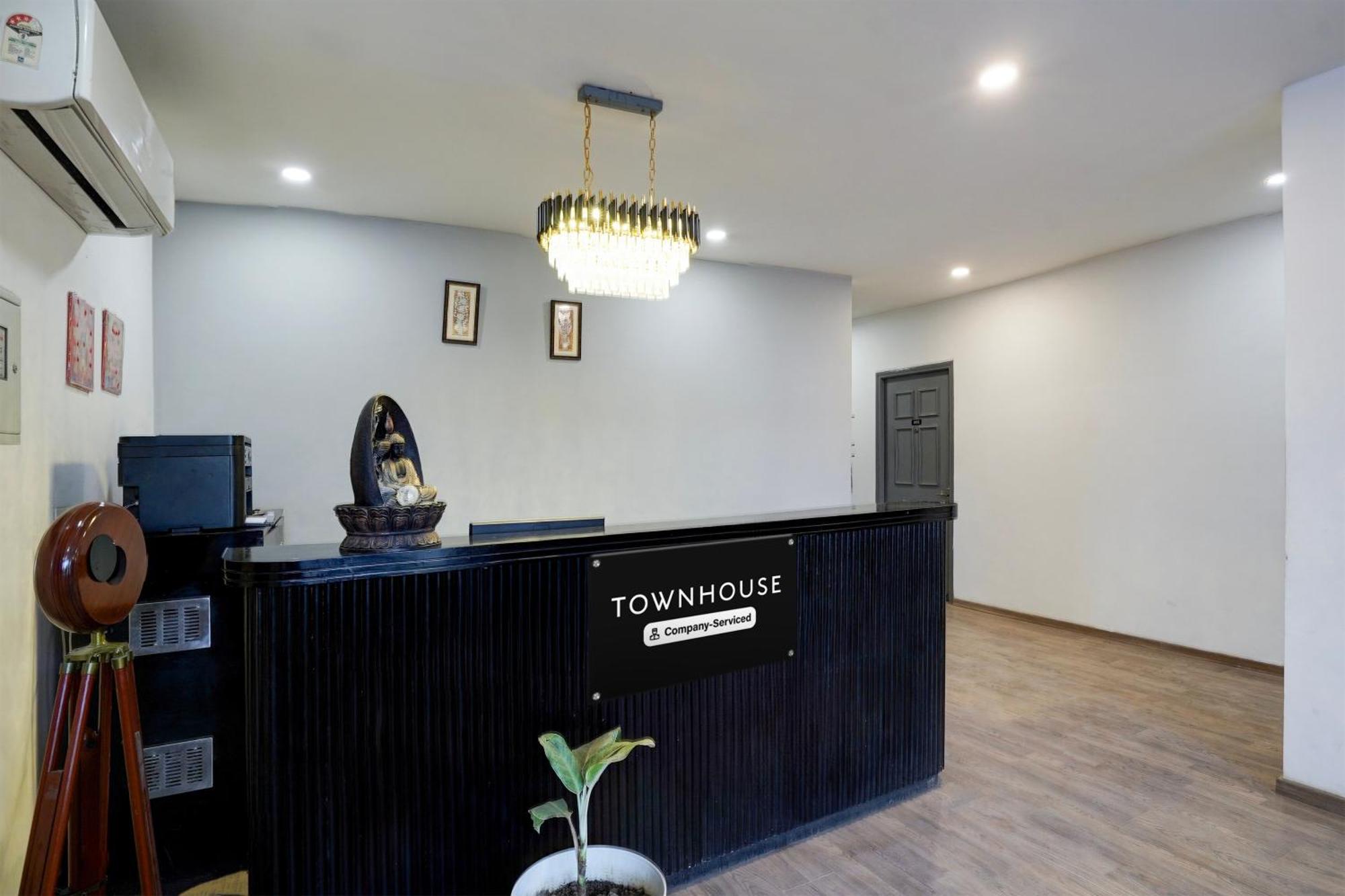 Super Townhouse Gomti Nagar Sector 6 Near Ekana Stadium Lucknow Buitenkant foto