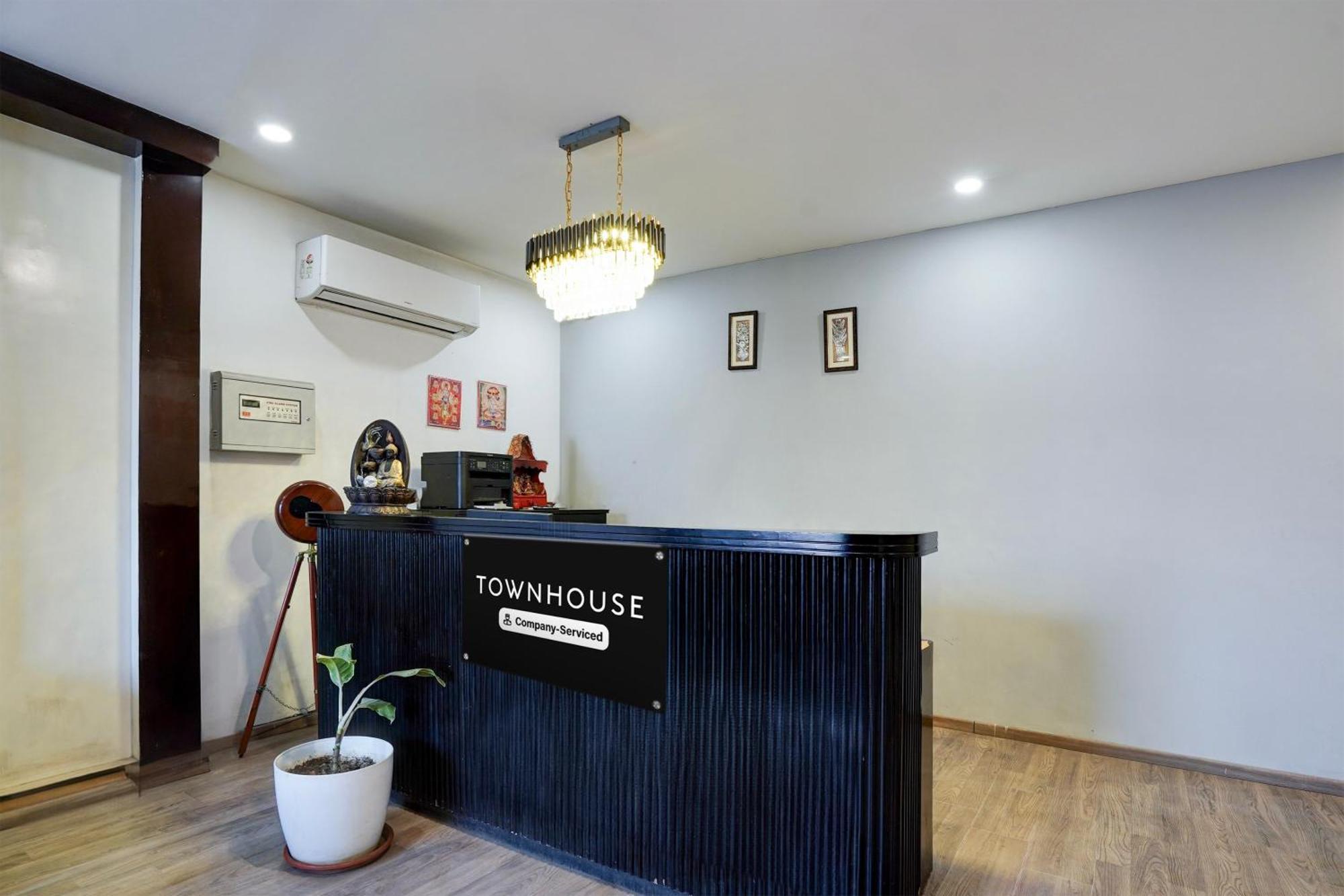 Super Townhouse Gomti Nagar Sector 6 Near Ekana Stadium Lucknow Buitenkant foto