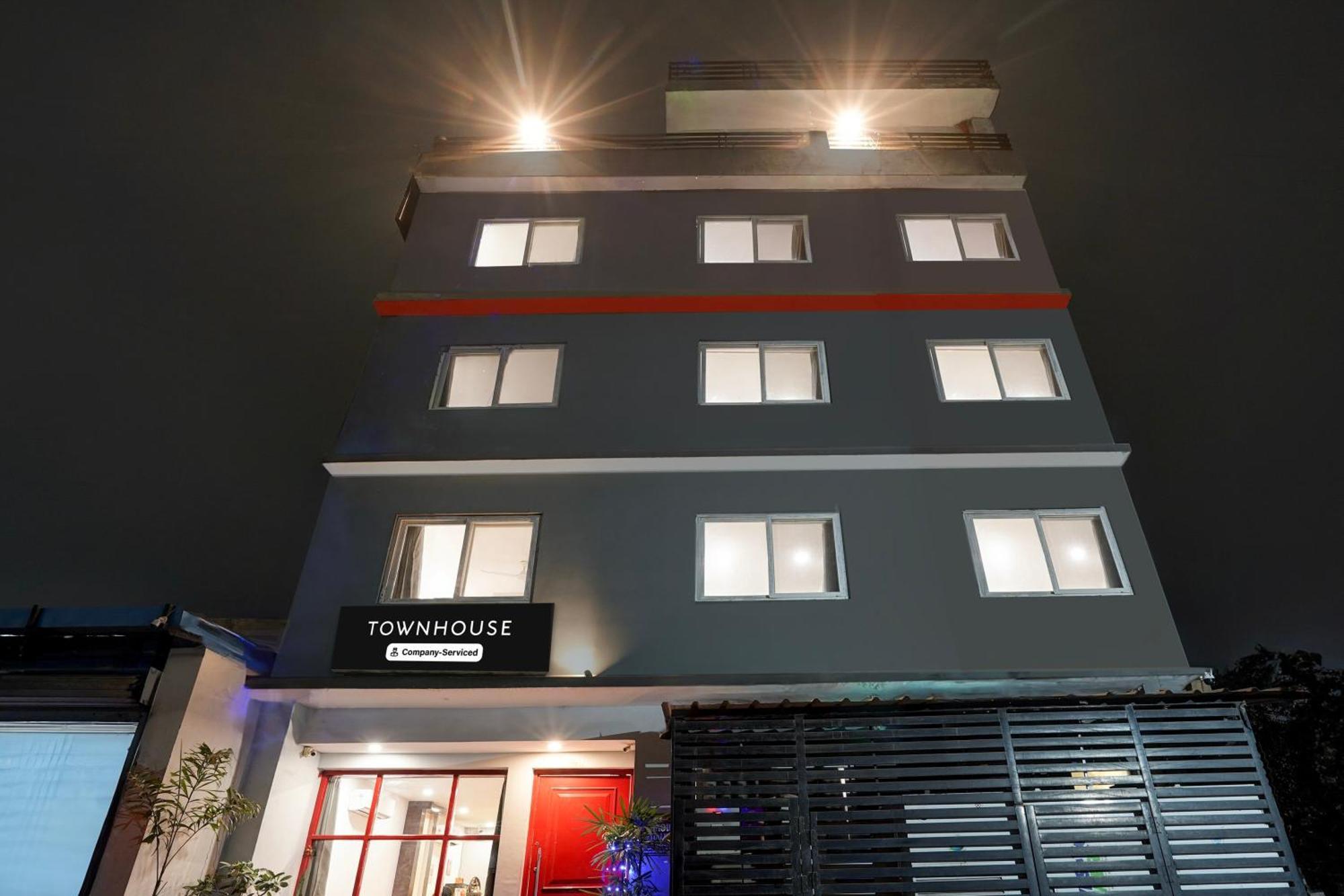 Super Townhouse Gomti Nagar Sector 6 Near Ekana Stadium Lucknow Buitenkant foto
